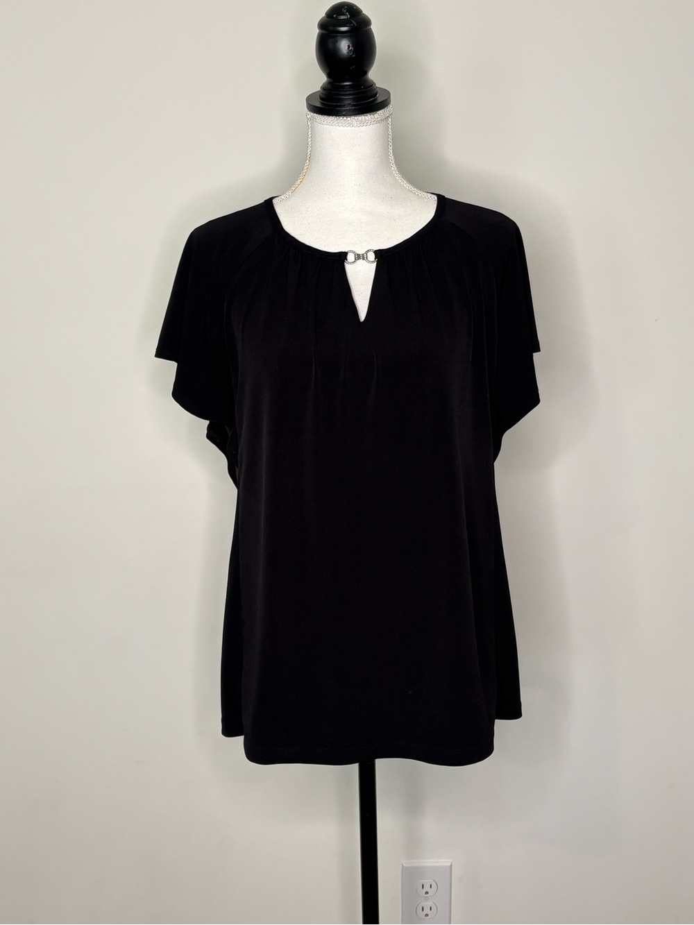 Susan Graver Dressy Liquid Knit Flutter Sleeves Top Black Blouse - Picture 2 of 8